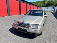 Gebraucht Mercedes C180 122 PS (89 kW) 1994 Beige Limousine