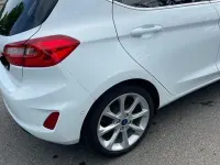 Gebraucht Ford Fiesta Titanium 101 PS (74 kW) 2017 Weiß Kleinwagen