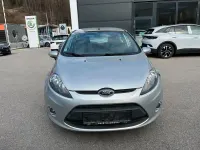 Gebraucht Ford Fiesta Trend 60 PS (44 kW) 2012 Silber Limousine