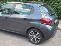 Gebraucht Peugeot 208 Style 83 PS (61 kW) 2017 Grau Kleinwagen