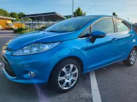Gebraucht Ford Fiesta Titanium 95 PS (69 kW) 2011 Blau Kleinwagen