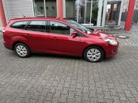 Gebraucht Ford Focus Trend 101 PS (74 kW) 2014 Rot Kombi