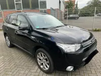 Gebraucht Mitsubishi Outlander P-HEV Instyle 121 PS (88 kW) 2013 Schwarz SUV