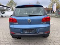 Gebraucht VW Tiguan Trendline 140 PS (102 kW) 2015 Blau SUV