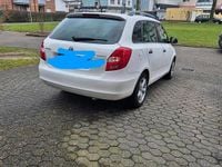 Gebraucht Skoda Fabia 60 PS (44 kW) 2014 Weiß Kombi