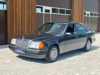 Gebraucht Mercedes 250 126 PS (92 kW) 1990 Schwarz Limousine