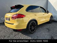 Gebraucht Porsche Cayenne Turbo 500 PS (367 kW) 2011 Gelb SUV