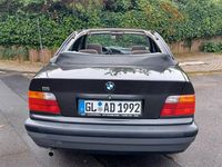 Gebraucht BMW 316 102 PS (75 kW) 1994 Schwarz Cabrio