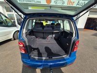 gebraucht VW Touran 1.4 TSI 103kW DSG - Scheckheftgepflegt