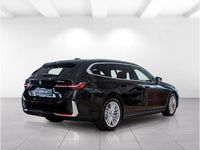 Neu BMW 530 Performance 299 PS (219 kW) 2026 Black sapphire metallic (schwarz) Kombi