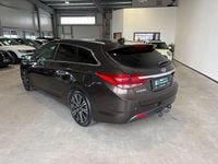 Gebraucht Hyundai i40 Premium 141 PS (103 kW) 2016 Braun Kombi
