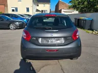 Gebraucht Peugeot 208 68 PS (50 kW) 2014 Grau Kleinwagen
