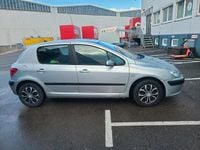 Gebraucht Peugeot 307 109 PS (80 kW) 2002 Silber Limousine