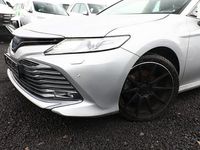 Gebraucht Toyota Camry Executive 218 PS (160 kW) 2020 Silver metallic / platinsilber m silver metallic / platinsilber m Limousine