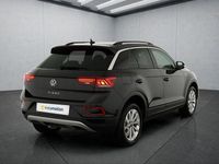 Neu VW T-Roc 150 PS (110 kW) 2025 Blau SUV