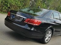 Gebraucht Mercedes E220 Elegance 170 PS (125 kW) 2014 Schwarz Limousine