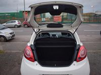 Gebraucht Ford Ka Ambiente 69 PS (50 kW) 2013 Weiß Kleinwagen