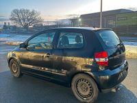 Gebraucht VW Polo 75 PS (55 kW) 2008 Schwarz Kleinwagen