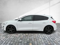 Gebraucht Ford Focus Trend 101 PS (74 kW) 2018 Frostweiß Limousine