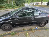 Gebraucht Peugeot 206 CC 109 PS (80 kW) 2004 Schwarz Cabrio
