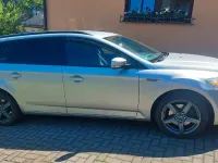 Usado Ford Mondeo S 140 CV (102 kW) 2012 Plateado Familiar