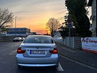 Gebraucht BMW 320 150 PS (110 kW) 2005 Grau Limousine