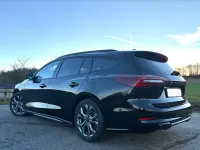 Gebraucht Ford Focus ST-Line 125 PS (91 kW) 2024 Schwarz Limousine