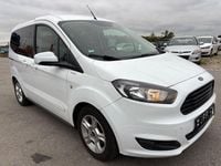 Gebraucht Ford Tourneo 101 PS (74 kW) 2018 Weiß Van / Kleinbus