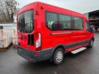 Gebraucht Ford Transit Trend 105 PS (77 kW) 2018 Rot Kombi