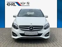 Gebraucht Mercedes B180 Style 122 PS (89 kW) 2017 Weiß Van / Kleinbus
