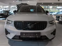 Nowe Volvo XC40 Plus 163 KM (119 kW) 2026 Szary SUV