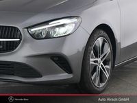 Gebraucht Mercedes B220 Night 190 PS (139 kW) 2025 Lack mountaingrau Van / Kleinbus