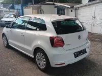 Gebraucht VW Polo LOUNGE 90 PS (66 kW) 2015 Weiß Limousine