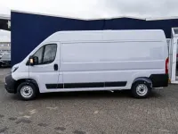 Gebraucht Peugeot Boxer 140 PS (102 kW) 2025 Kaolin weiß Van
