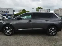 Gebraucht Peugeot 5008 Allure 131 PS (96 kW) 2024 Grau SUV
