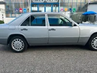 Gebraucht Mercedes 230 132 PS (97 kW) 1992 Silber Limousine