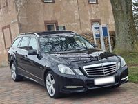 Gebraucht Mercedes E300 231 PS (169 kW) 2011 Schwarz Kombi