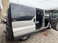 Gebraucht Opel Vivaro 101 PS (74 kW) 2002 Silber Van / Kleinbus