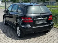 Gebraucht Mercedes B180 109 PS (80 kW) 2010 Schwarz Van / Kleinbus