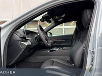 Neu BMW 530e Performance 299 PS (219 kW) 2026 Grau Kombi