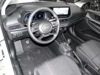 Neu Hyundai i20 Select 101 PS (74 kW) 2025 Atlas white / sol Limousine