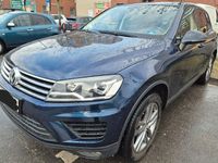 Gebraucht VW Touareg 262 PS (192 kW) 2015 Blau SUV