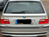 Gebraucht BMW 318 143 PS (105 kW) 2004 Silber Kombi