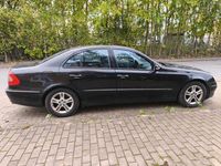 Gebraucht Mercedes E280 190 PS (139 kW) 2008 Schwarz Limousine