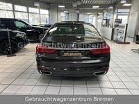 Gebraucht BMW 740 Sport Line 320 PS (235 kW) 2016 Braun Limousine