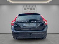 Gebraucht Volvo V60 Kinetic 152 PS (111 kW) 2015 Onyx black / metallic Kombi