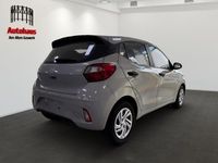Neu Hyundai i10 63 PS (46 kW) 2025 Grau Kleinwagen