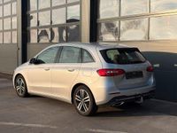 Gebraucht Mercedes B180 Progressive 136 PS (100 kW) 2021 Silber Van / Kleinbus