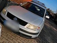 Gebraucht VW Passat 115 PS (84 kW) 2000 Silber Kombi
