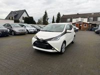 Gebraucht Toyota Aygo 69 PS (50 kW) 2018 Weiß Kleinwagen